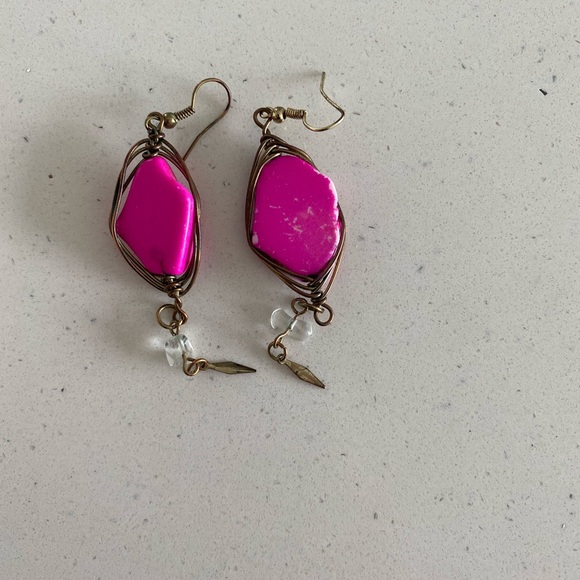 Gorgeous bright pink earrings - Picture 2 of 2